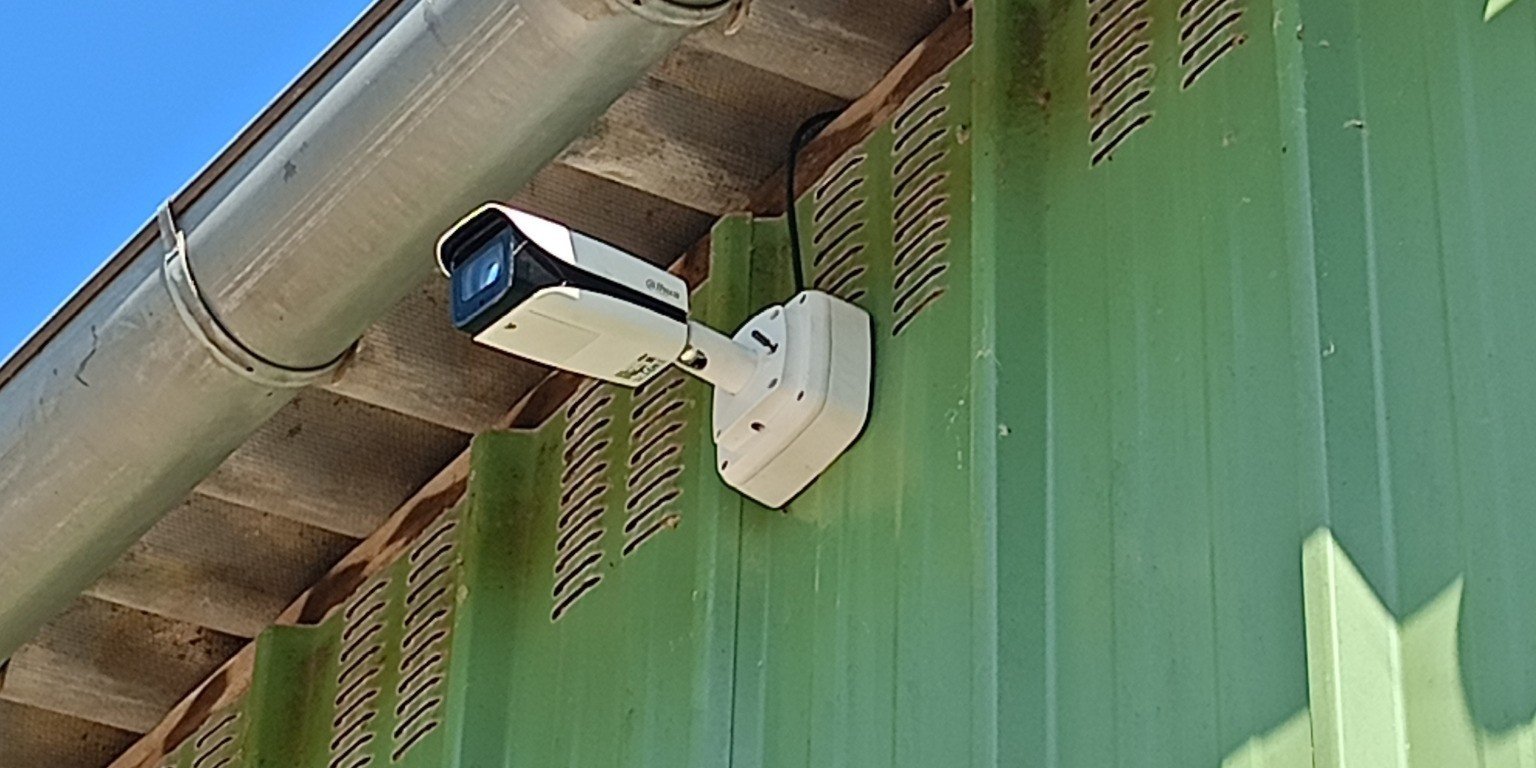 Photo d'une caméra de surveillance chez un client Dim Depann
